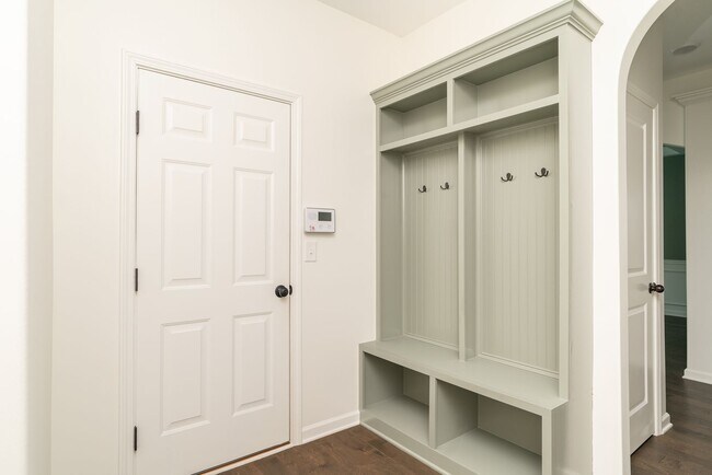 Foto del edificio - West Knoxville 37932 - 4 bedroom, 2.5 Bath home - Contact Sharon Arnwine (865) 313-7215