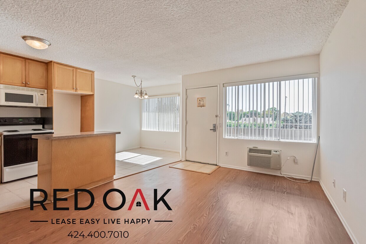 Foto principal - 20200 Sherman Way