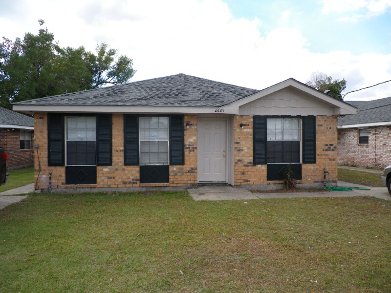 Foto principal - 2623 Acron St