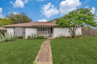 Building Photo - 701 Kipling Dr