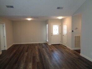 Building Photo - 1227 Strawberry Park Ln
