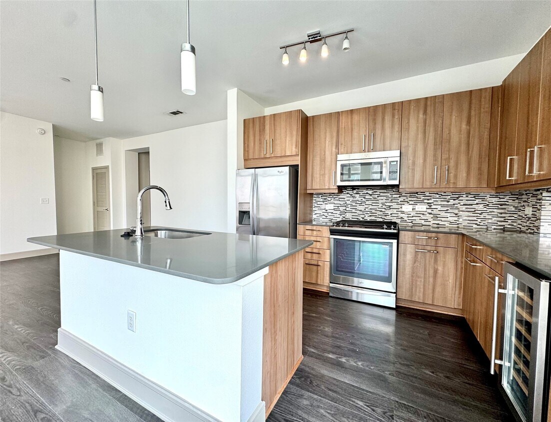 Foto principal - 2111 Westheimer Rd