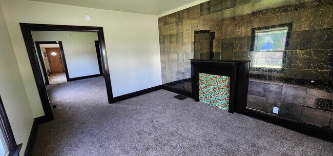 Photo - 1237-1239 Wisconsin Apartment