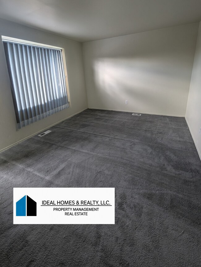 Foto del edificio - 5487 Clubok Dr