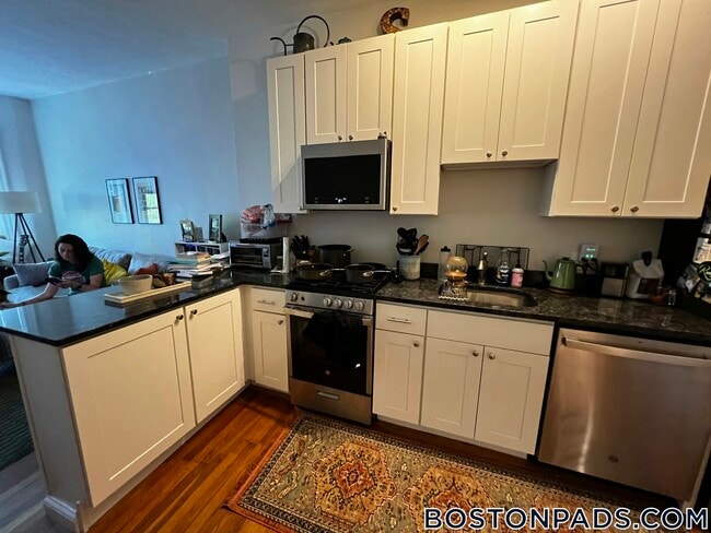 Foto del edificio - 114 Willow St