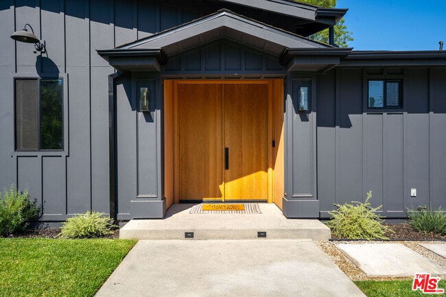 Building Photo - 20215 Lorenzana Dr