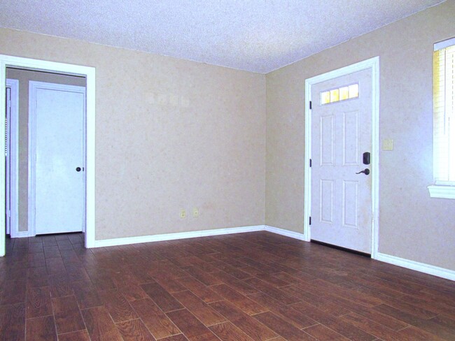 Building Photo - Beautiful Home with Inground Storm Shelter...