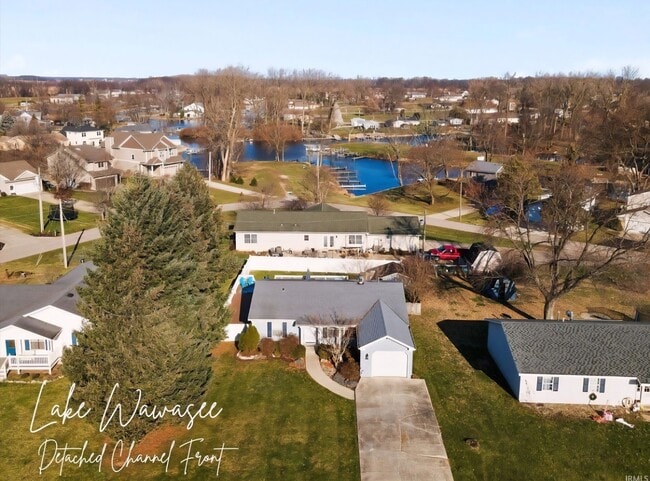 Building Photo - 9202 E Lilac Ln
