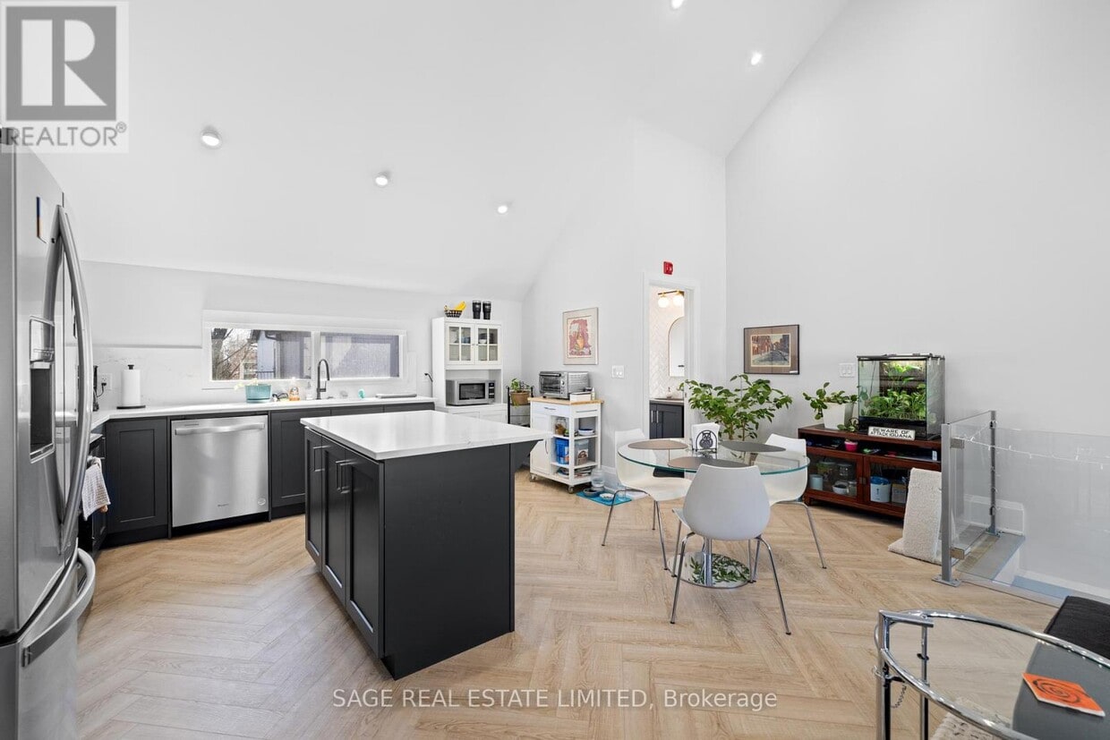 Photo principale - 225-225 Carlton St.
