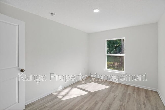 Foto del edificio - 1115 F Ave