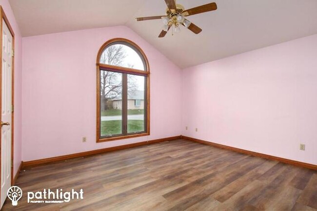 Building Photo - 2398 West Allen Drive, Springfield, MO, 65810