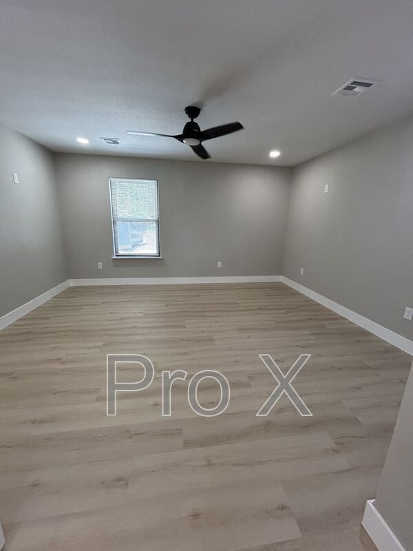 Foto del edificio - 1118 W 1st St