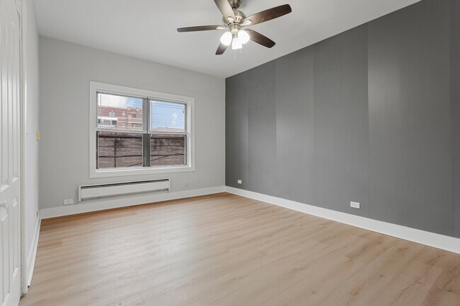 Foto del edificio - 4555 Malden St