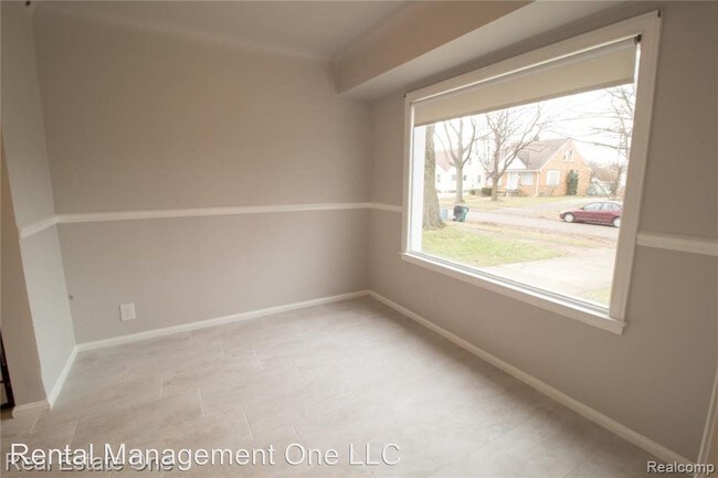 Foto del edificio - 3 br, 1 bath House - 128 N. Rembrandt