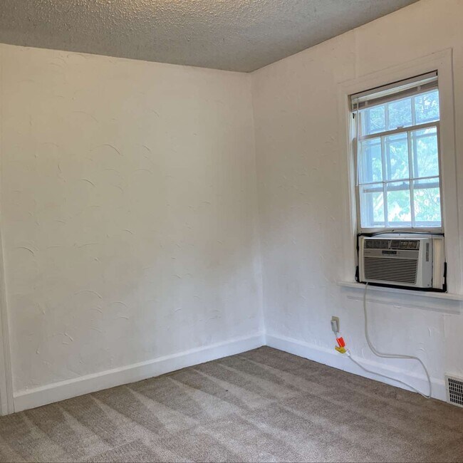 Foto del edificio - 1504 N Summit Ave