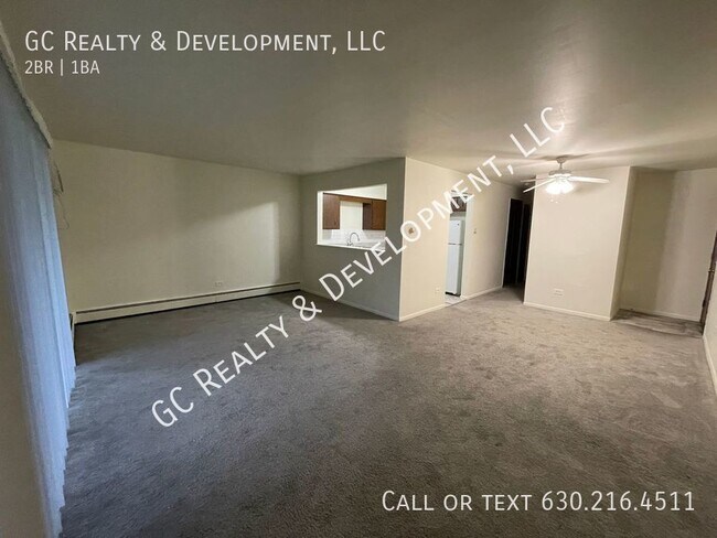 Building Photo - ***PALATINE 2 BDRM / HEAT INCLUDED / COIN ...