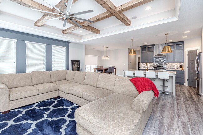 Foto del edificio - 5955 Screaming Eagle Ln