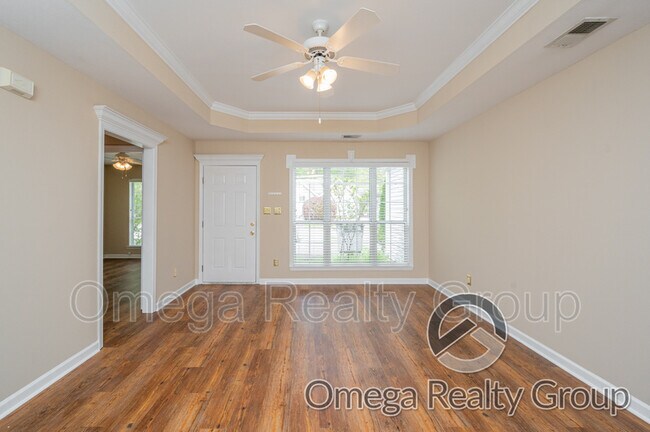 Foto del edificio - 125 Hidden Creek Cir