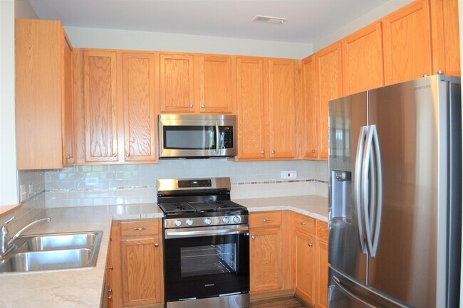 Building Photo - 2650 Loren Ct