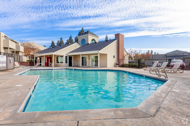 Pool - Pepperwood Knoll Apartments