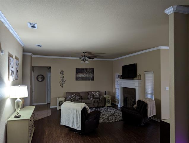 Foto del edificio - 7025 Clearlake Ct