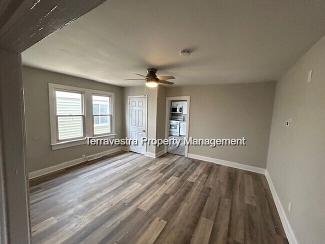 Foto del edificio - Renovated Millville 4 Bed in Millville. Eligible for $500 Security Deposit.