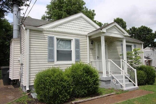 Building Photo - 2922 Emery Dr