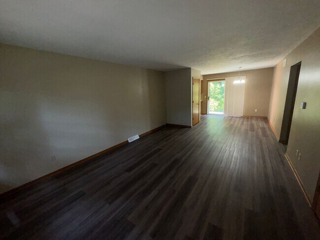 Foto del edificio - 2 bedroom for rent