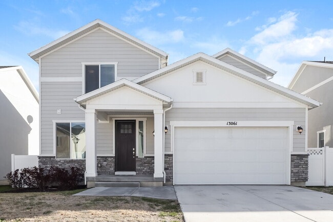 Building Photo - 13061 Acklins Dr