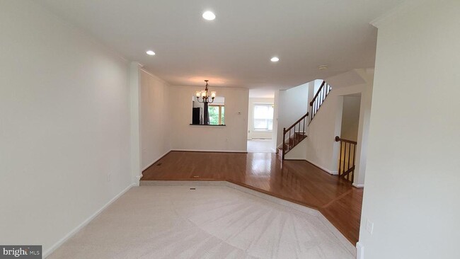 Building Photo - 21176 Winding Brook Square