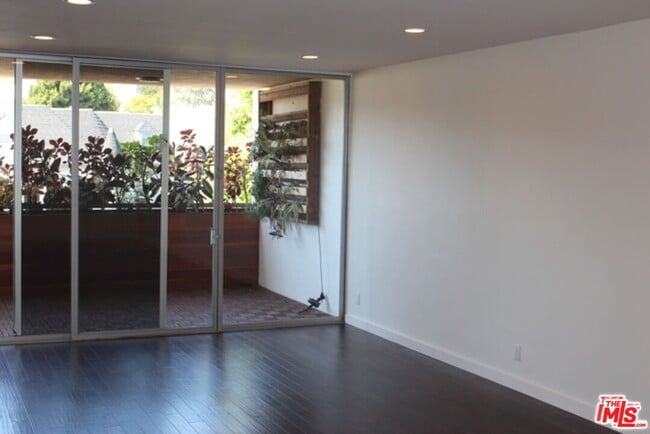 Foto del edificio - 11044 Ophir Dr