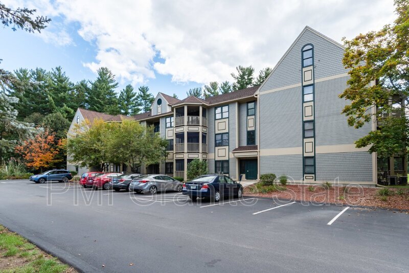 Primary Photo - 2 Mayfair Ln