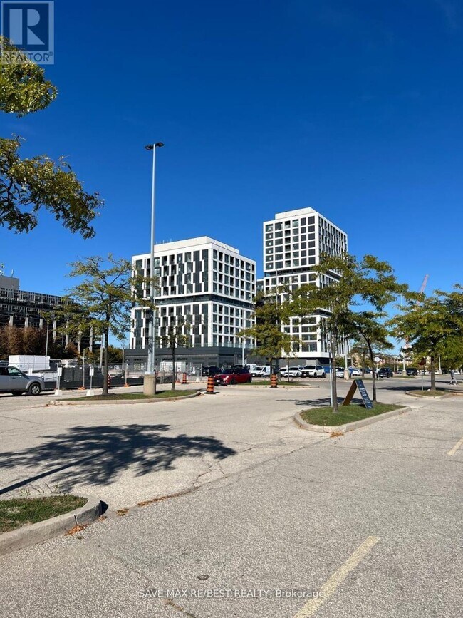 Building Photo - 1007 The Queensway