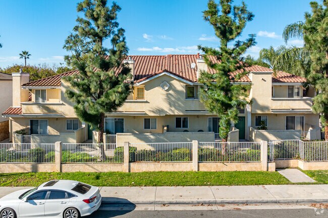 Imagen alternativa de la comunidad - 2946 S Campus Ave