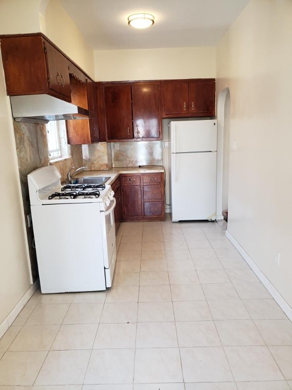 Building Photo - 1869 70th St