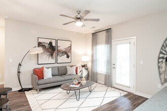 Building Photo - Vintage Hunters Crossing Apartments