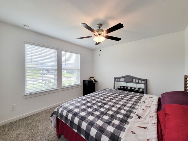 Foto del edificio - 1014 Star Grass Ln