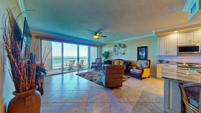 Building Photo - 3920 N Hwy A1A