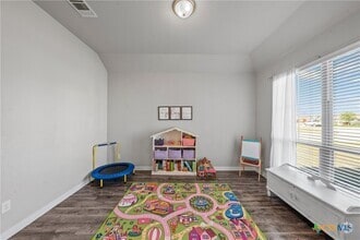 Building Photo - 5302 Lancaster Dr