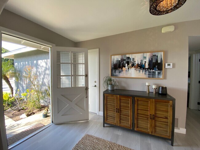 Foto del edificio - Beautiful 4 Bedroom Carlsbad Home!