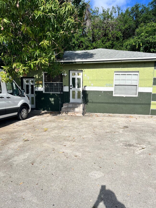 Foto del edificio - 4719 NW 32nd Ave