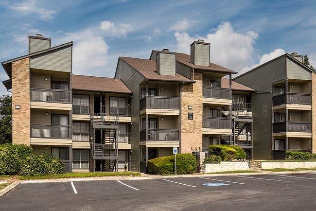 Patios y balcones - Oak Springs Apartments