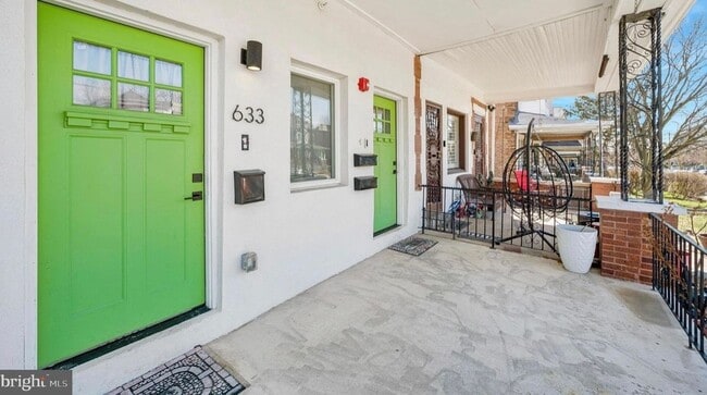 Building Photo - 633 N 64th St