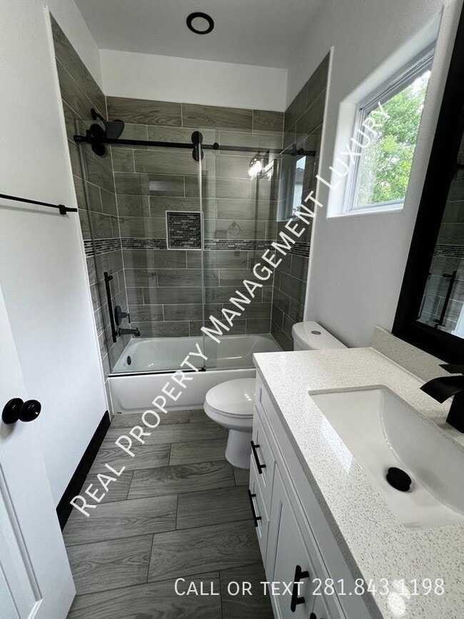 Foto del edificio - 4737 Reed Rd