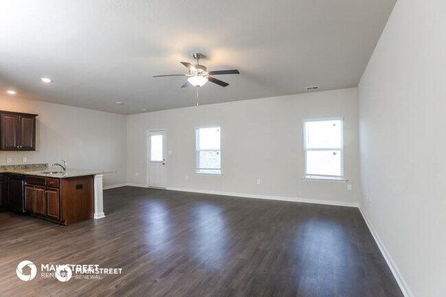 Foto del edificio - 60 Farmhouse Lane, Springville, AL 35146