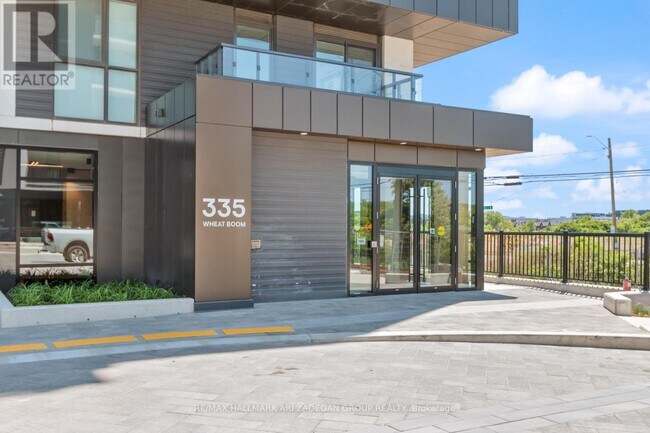 Photo du bâtiment - 335 Wheat Boom Dr.