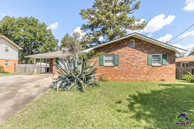 Foto del edificio - 203 Todd Cir