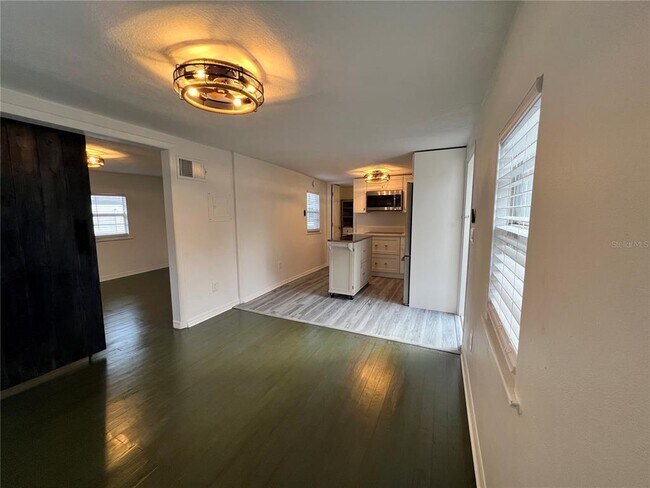 Foto del edificio - 1314 E Gore St