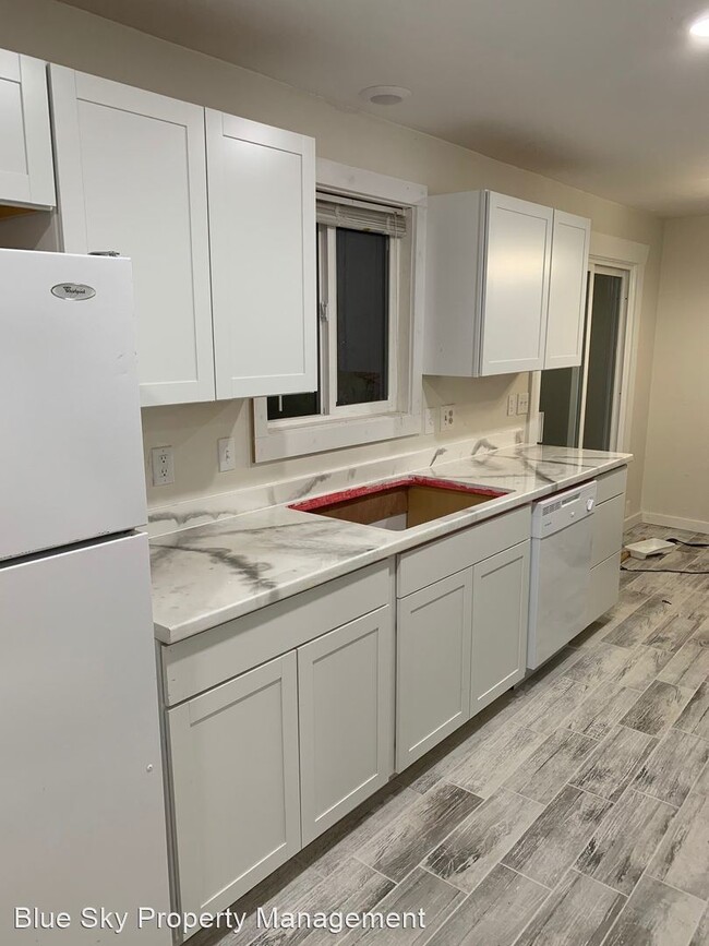 Building Photo - 5 br, 3 bath House - 379 w 2nd s