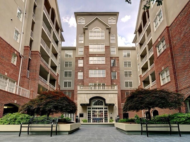Building Photo - 50 Biscayne Dr NW